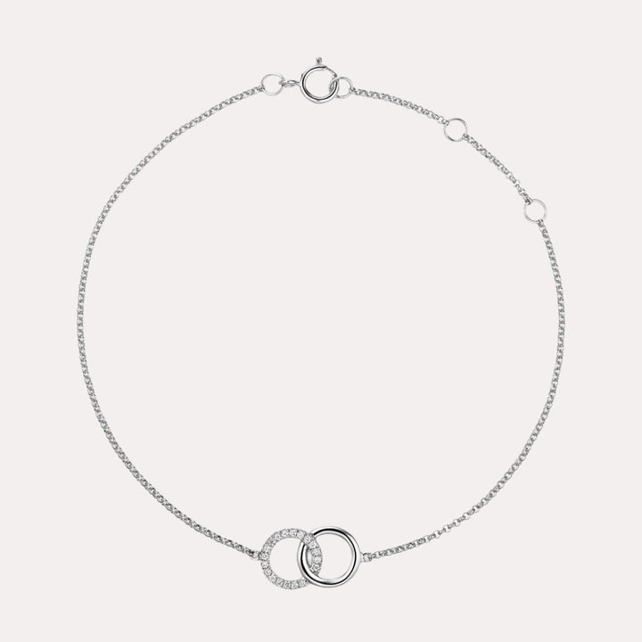 Diamond & Plain Coupled Circle Bracelet In 18K Gold - The Jewelyst. - Diamond & Plain Coupled Circle Bracelet In 18K Gold