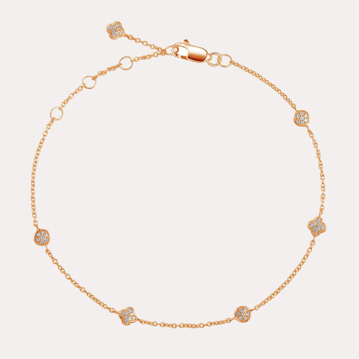 Pavé Circle & Clover Diamond Bracelet In 18K Gold - The Jewelyst. - Pavé Circle & Clover Diamond Bracelet In 18K Gold