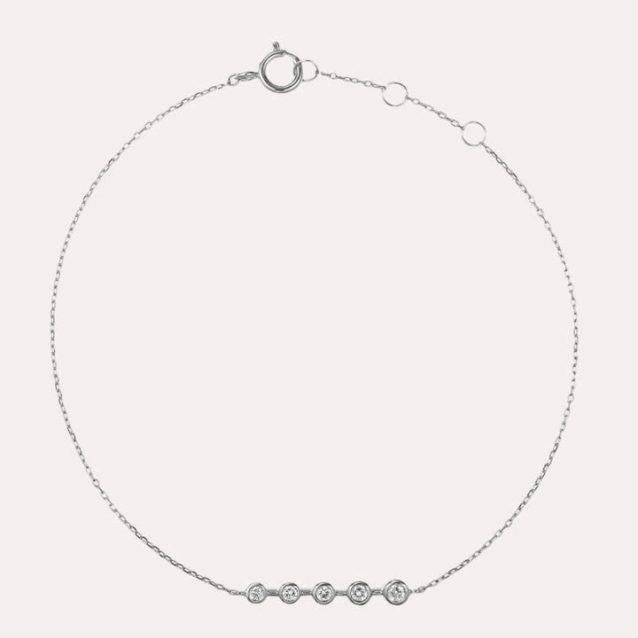 Round Brilliant Cut Rubover Bar Diamond Bracelet In 18K Gold - The Jewelyst. - Round Brilliant Cut Rubover Bar Diamond Bracelet In 18K Gold