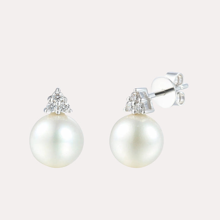 Round Pearl Trio Diamond Stud Earrings In 18K Gold - The Jewelyst. - Round Pearl Trio Diamond Stud Earrings In 18K Gold