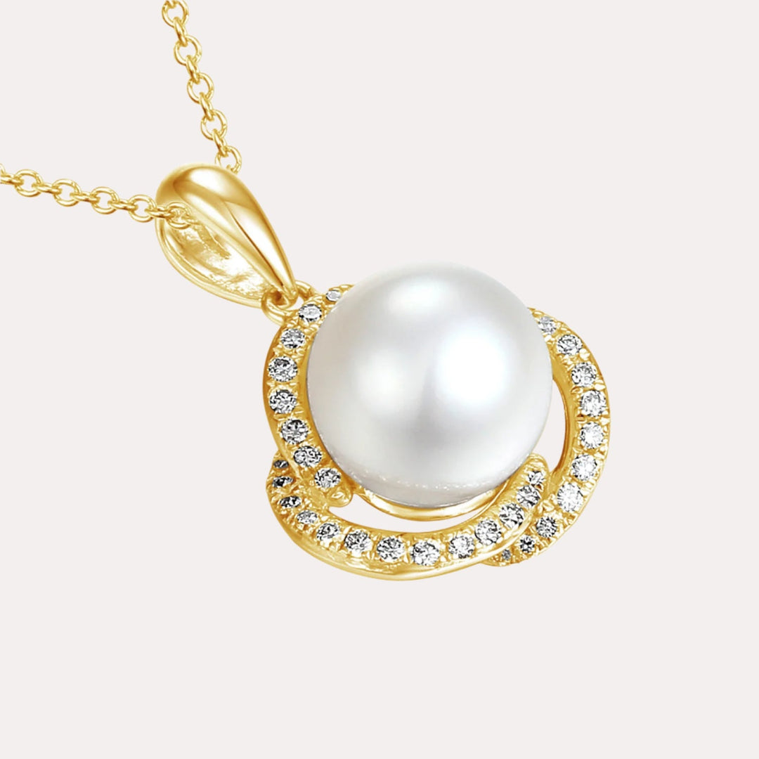 Round Pearl With Diamond Petal Halo Pendant Necklace In 18K Gold - The Jewelyst. - Round Pearl With Diamond Petal Halo Pendant Necklace In 18K Gold