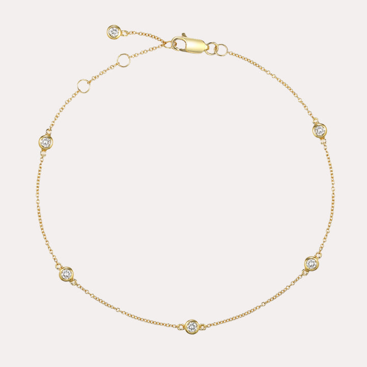 Round Brilliant Cut Diamond Rubover Bracelet In 18K Gold