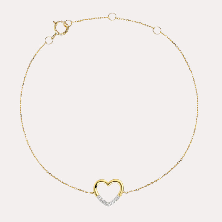 Pavé Diamond Heart Bracelet In 18K Gold