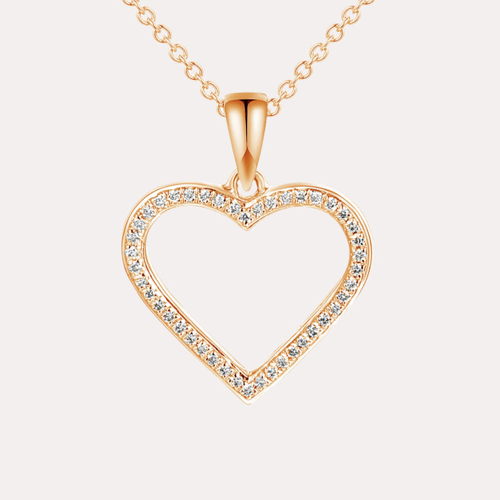 Round Brilliant Diamond Heart Shape Pendant Necklace In 18K Gold