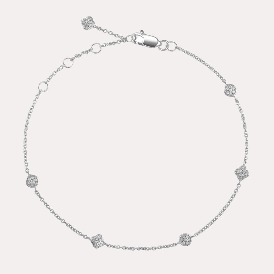 Pavé Circle & Clover Diamond Bracelet In 18K Gold - The Jewelyst. - Pavé Circle & Clover Diamond Bracelet In 18K Gold