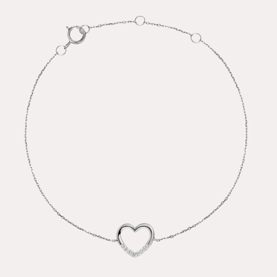 Pavé Diamond Heart Bracelet In 18K Gold - The Jewelyst. - Pavé Diamond Heart Bracelet In 18K Gold