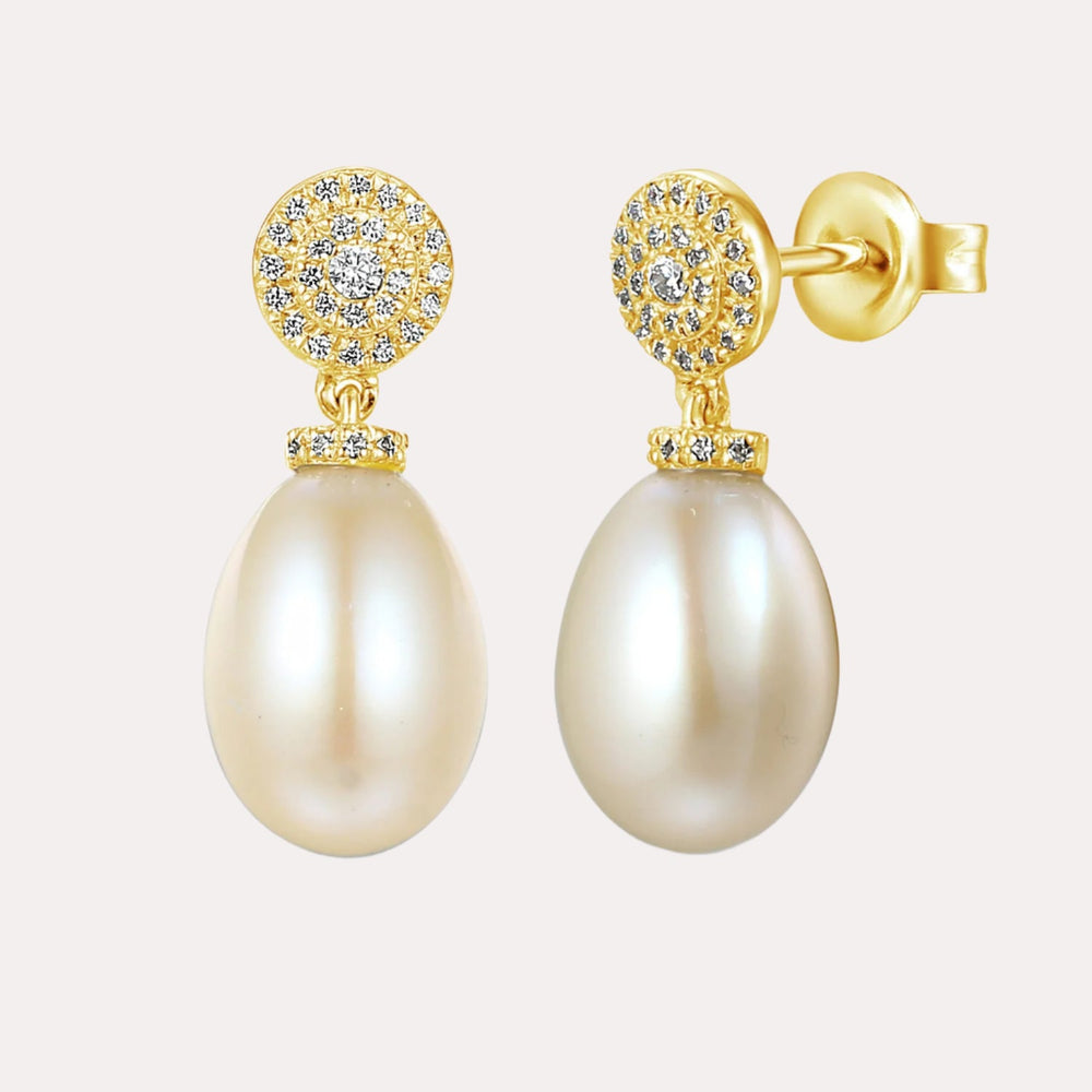 Pearl & Pavé Diamond Drop Earrings In 18K Gold - The Jewelyst. - Pearl & Pavé Diamond Drop Earrings In 18K Gold