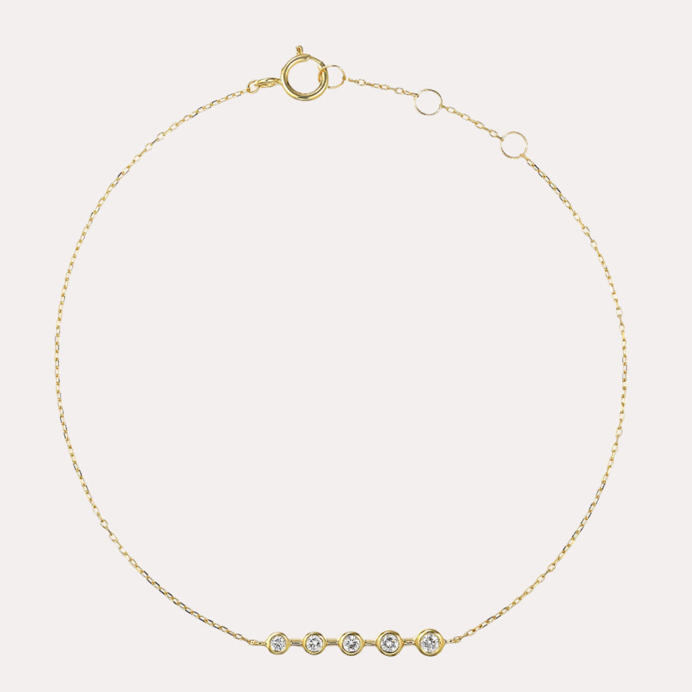Round Brilliant Cut Rubover Bar Diamond Bracelet In 18K Gold - The Jewelyst. - Round Brilliant Cut Rubover Bar Diamond Bracelet In 18K Gold