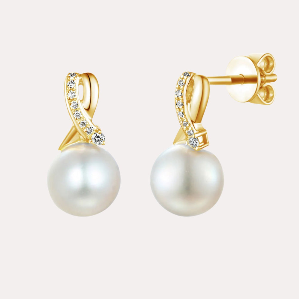 Round Pearl & Diamond Ribbon Stud Earrings In 18K Gold - The Jewelyst. - Round Pearl & Diamond Ribbon Stud Earrings In 18K Gold