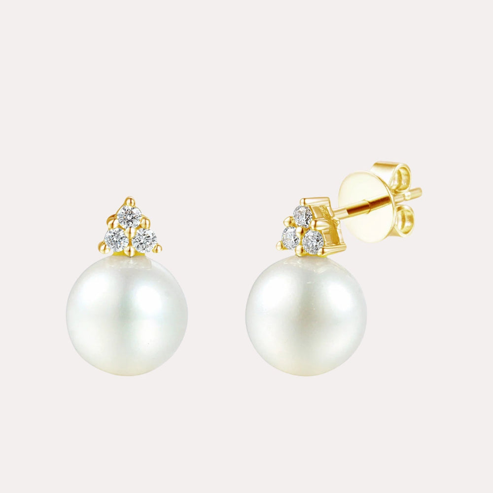 Round Pearl Trio Diamond Stud Earrings In 18K Gold - The Jewelyst. - Round Pearl Trio Diamond Stud Earrings In 18K Gold