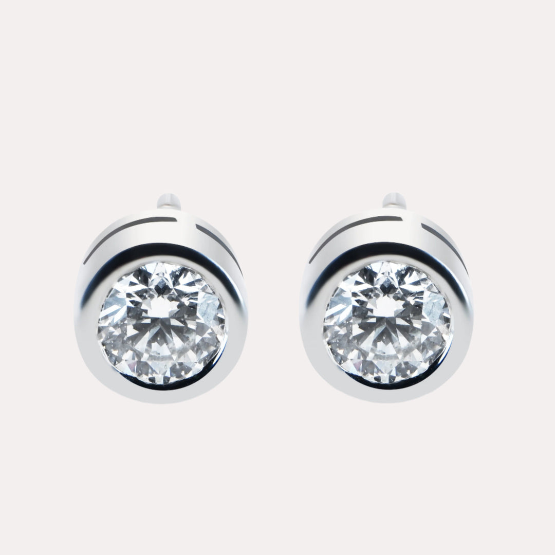 Rubover Round Brilliant Cut Diamond Stud Earrings - The Jewelyst. - Rubover Round Brilliant Cut Diamond Stud Earrings